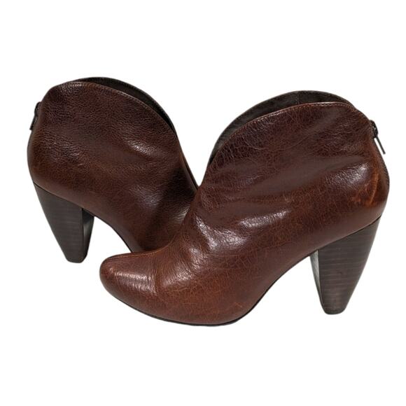 Born Crown Distressed Ankle Booties GUC Size 6 M/W S2957 - Picture 7 of 11